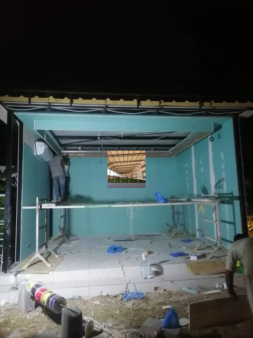 تغطية مساحة خارجية بمظلة بالرياض